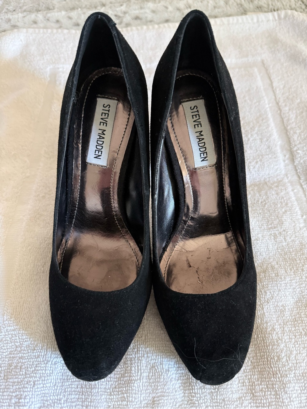 Steve Madden Black Suede Pointed-Toe Pumps